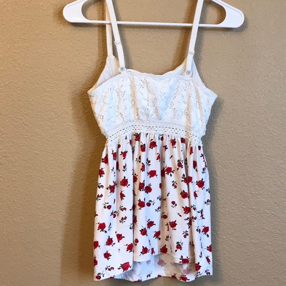 Cream Lace Top with Roses - Picture 3 of 3